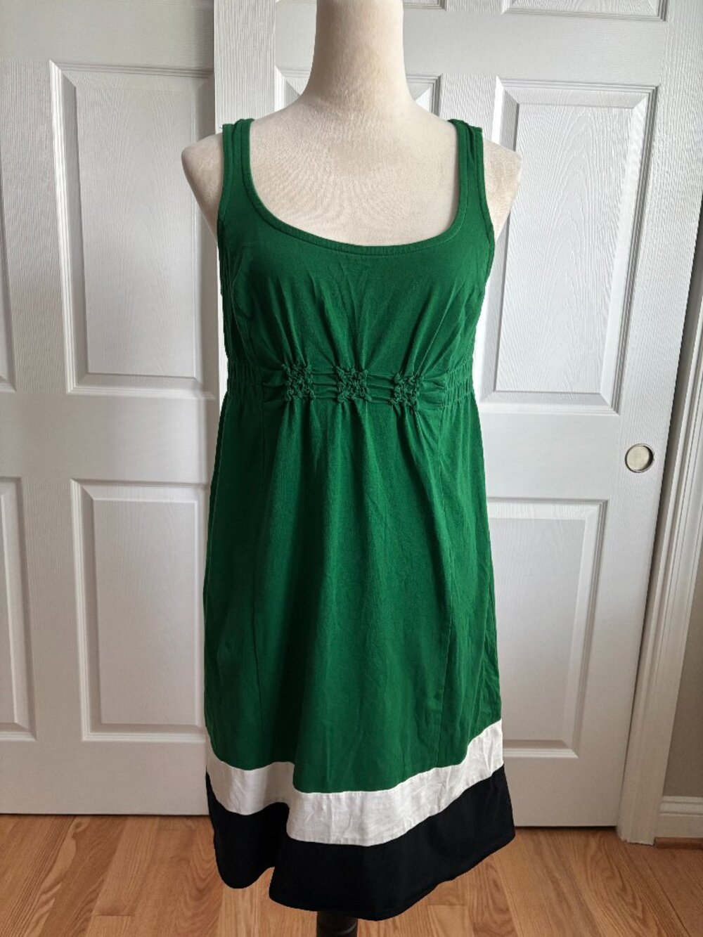 Ann Taylor LOFT Dress-Size Medium